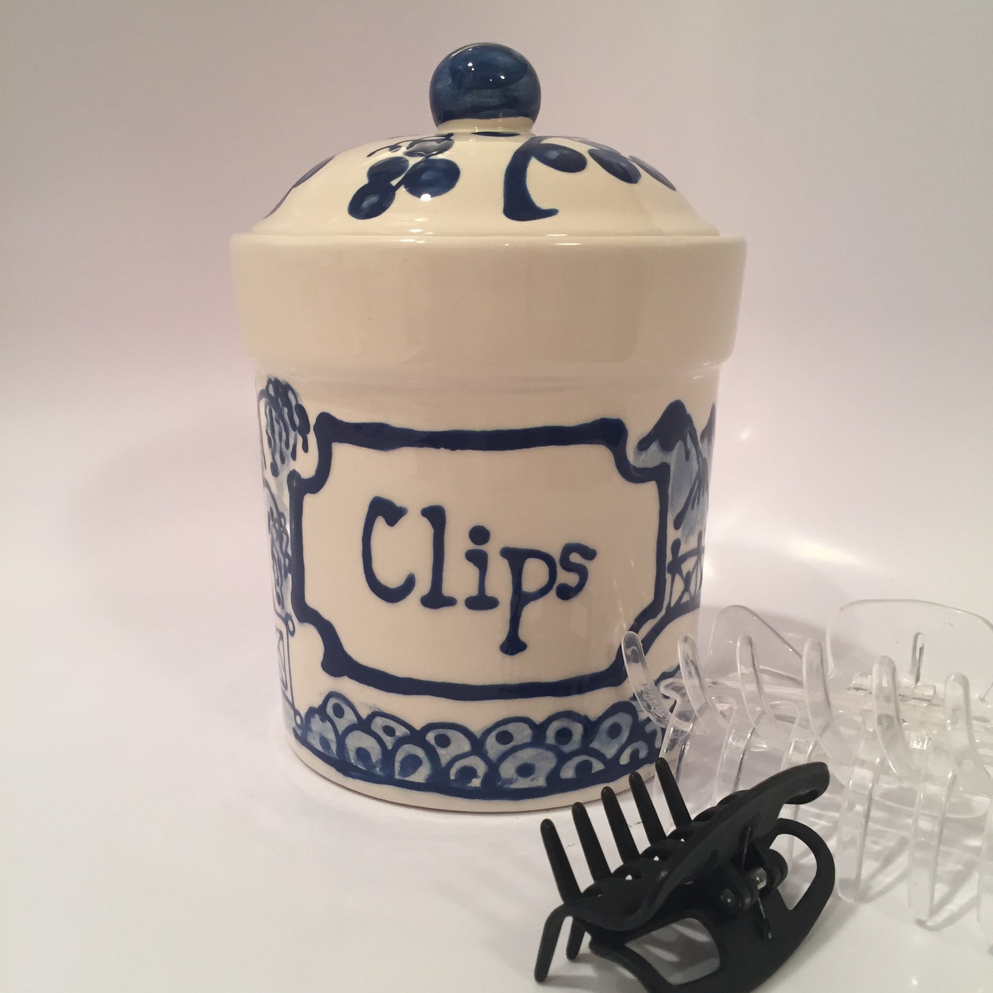 Small "Clips" Canister